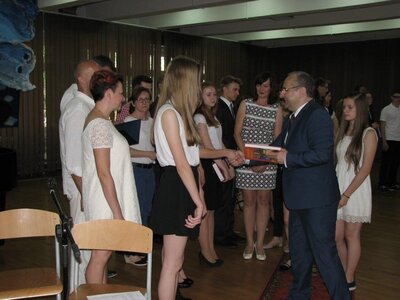 Gimnazjum nr 1: Grad nagród dla absolwentów